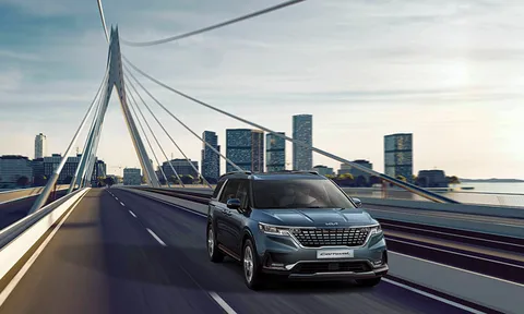 KIA Carnival có thêm 2 phiên bản mới, mở rộng biên độ giá bán